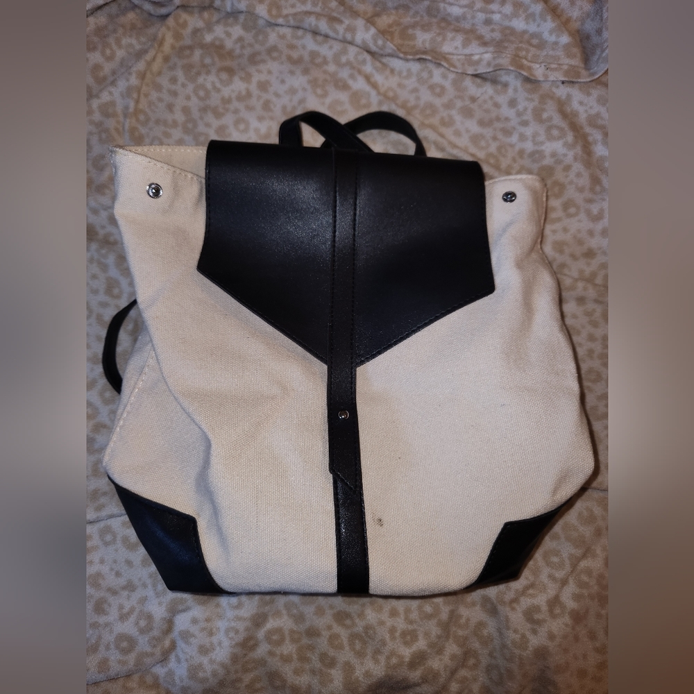 Deux lux Demi canvas backpack - Picture 2 of 8